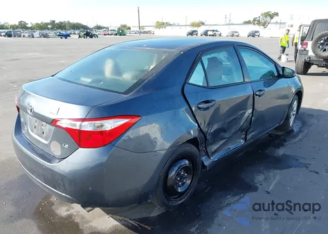 2016 Toyota Corolla Le z USA, uszkodzony, nr VIN 5YFBURHE8GP493217